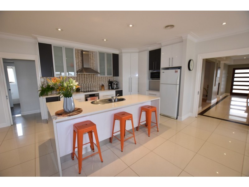 3 Gregory Place, Orange NSW 2800