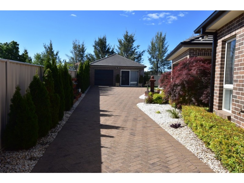 3 Gregory Place, Orange NSW 2800