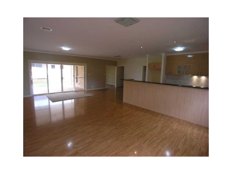 11 George Weily Drive, Orange NSW 2800