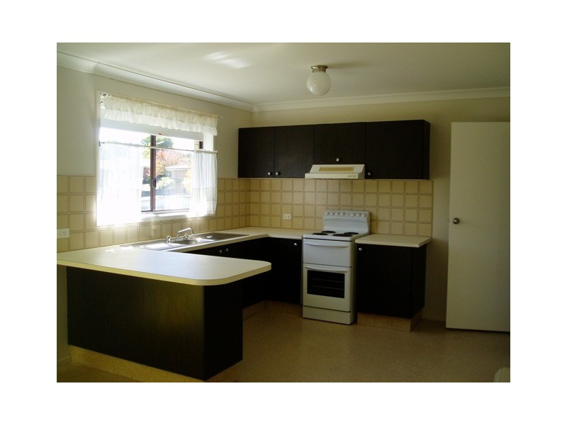 4 Landy Place, Orange NSW 2800