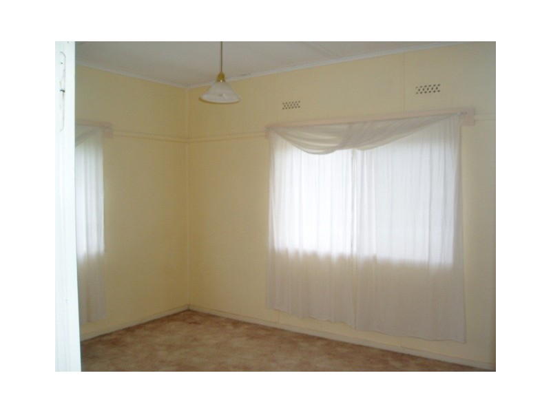 102 Matthews Avenue, Orange NSW 2800