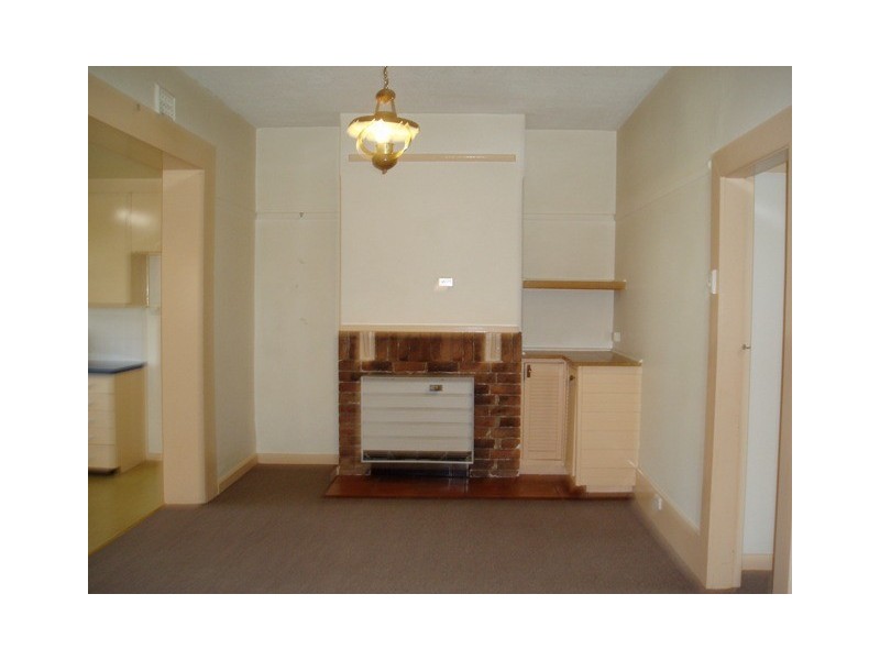 208 Byng Street, Orange NSW 2800