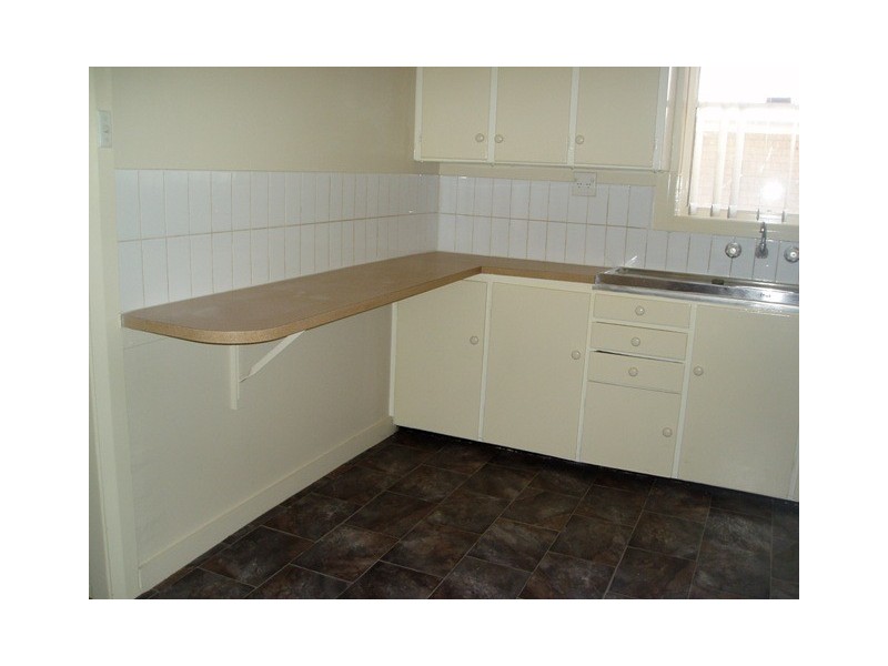 8 Cox Avenue, Orange NSW 2800