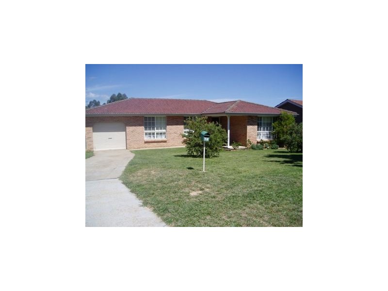 35  Sieben Drive, Orange NSW 2800
