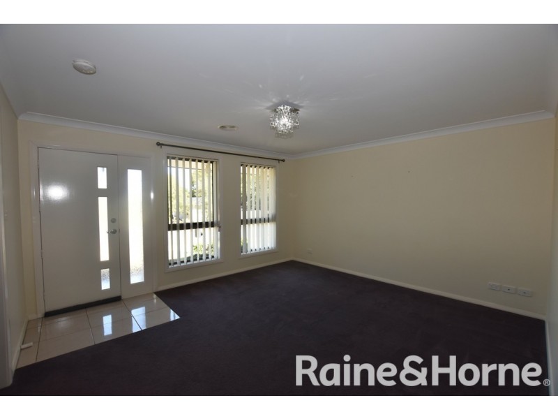 24 Winter Street, Orange NSW 2800