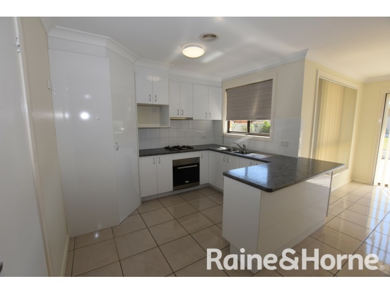 24 Winter Street, Orange NSW 2800