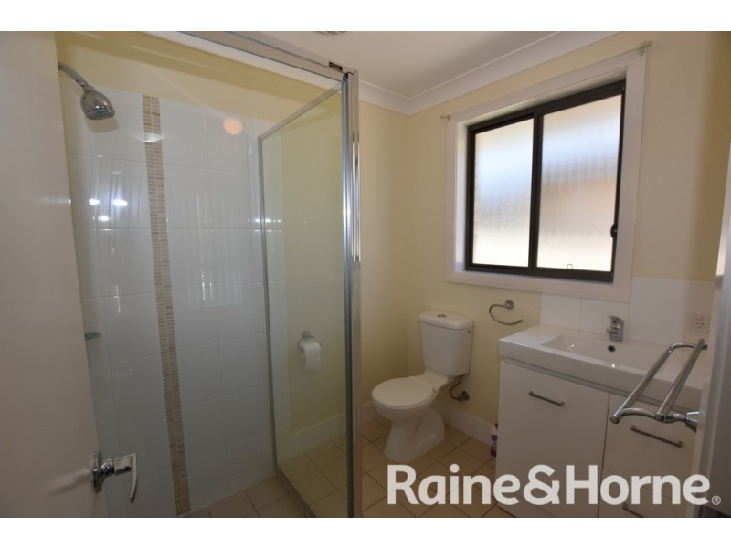 24 Winter Street, Orange NSW 2800