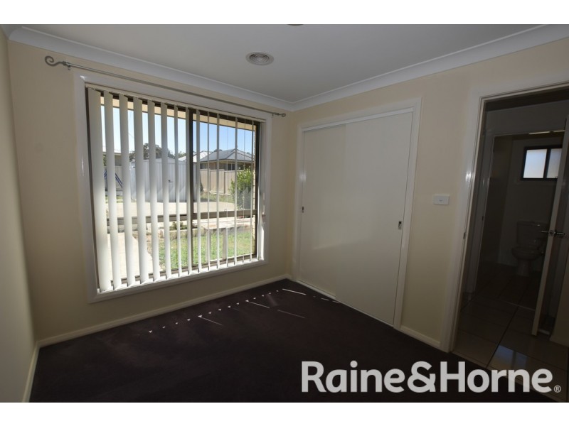 24 Winter Street, Orange NSW 2800