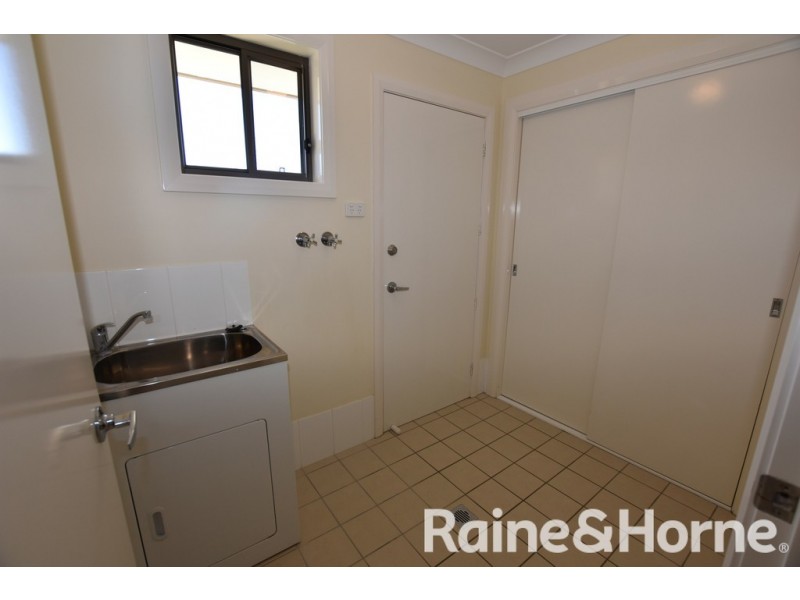 24 Winter Street, Orange NSW 2800