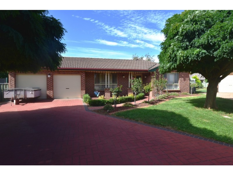 4 Mallee Place, Orange NSW 2800