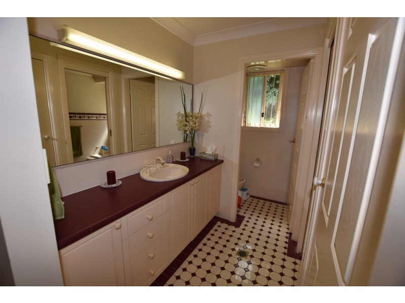 4 Mallee Place, Orange NSW 2800