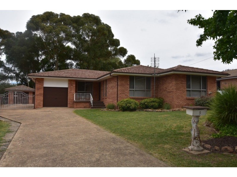 9 Talinga Place, Orange NSW 2800