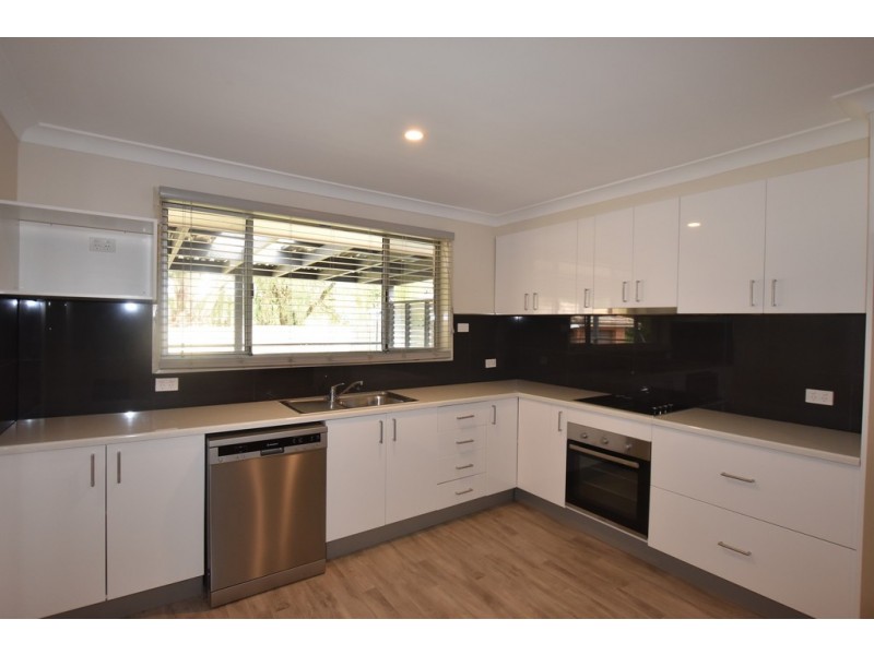 9 Talinga Place, Orange NSW 2800