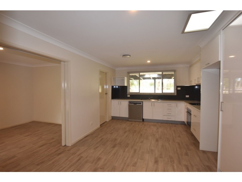 9 Talinga Place, Orange NSW 2800