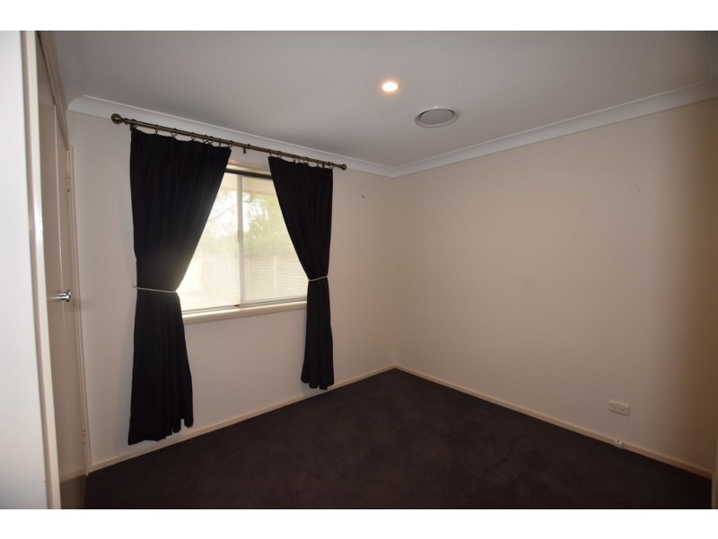 9 Talinga Place, Orange NSW 2800