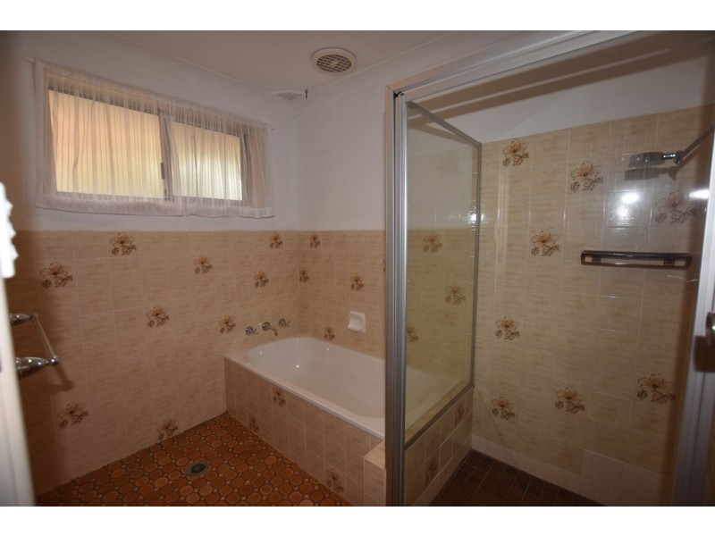 9 Talinga Place, Orange NSW 2800