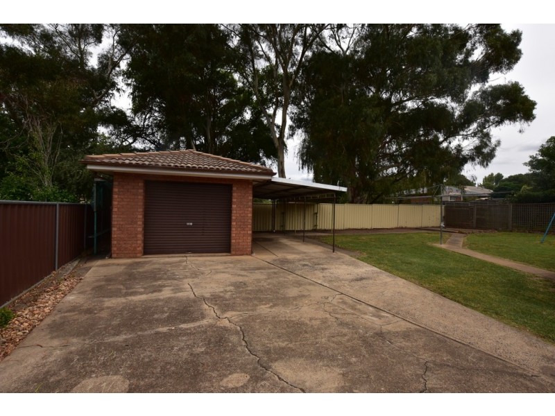 9 Talinga Place, Orange NSW 2800