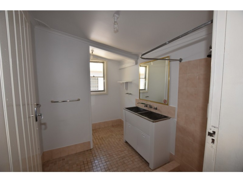 41 Autumn Street, Orange NSW 2800