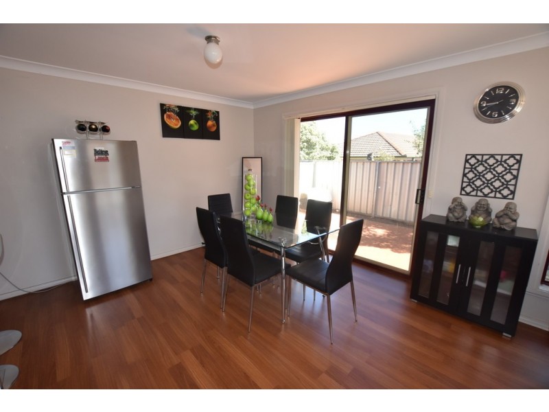 1/8 Rosedale Place, Orange NSW 2800