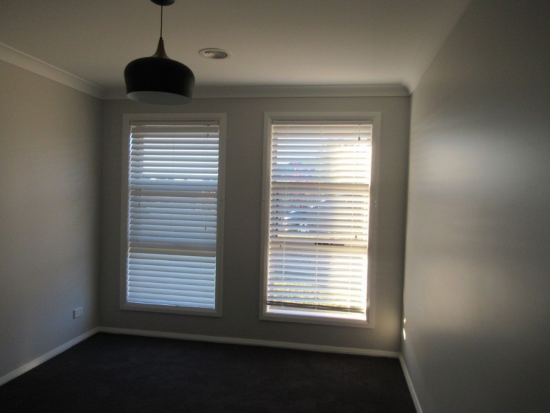 6A Whitney Place, Orange NSW 2800