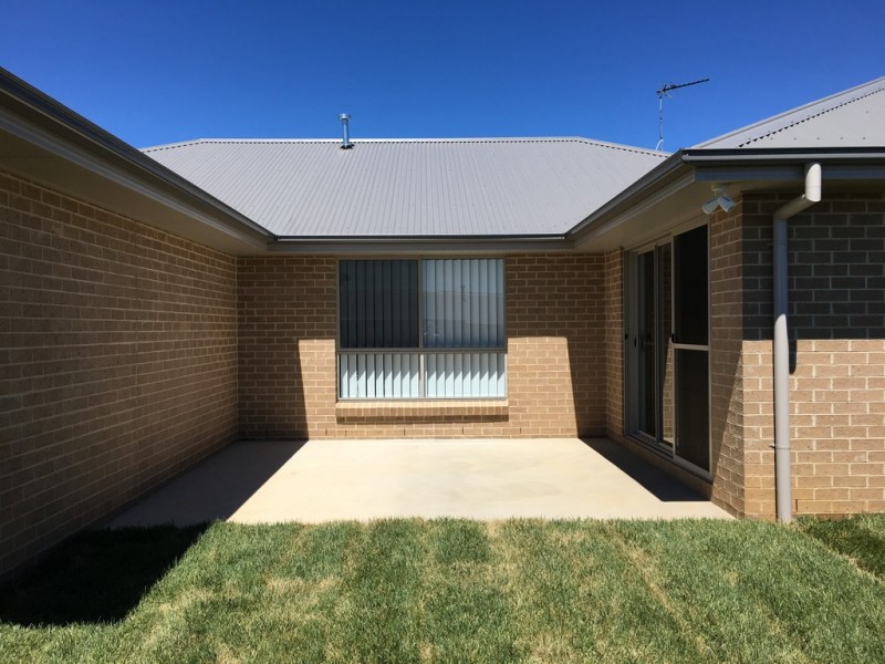 6A Whitney Place, Orange NSW 2800