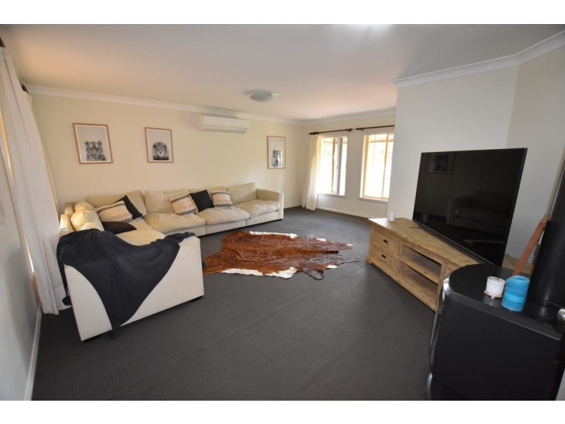 74 Turner Crescent, Orange NSW 2800