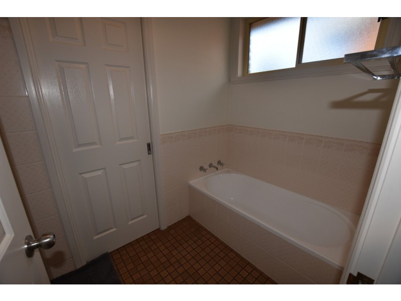 74 Turner Crescent, Orange NSW 2800