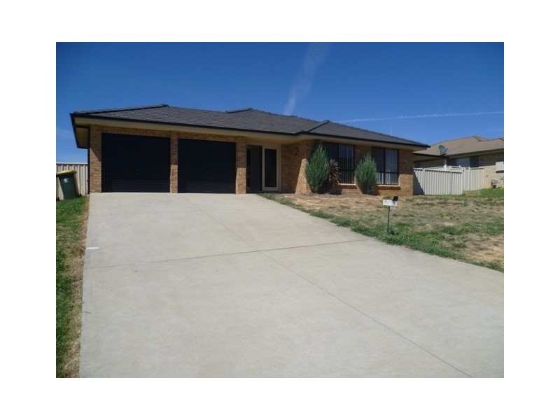 9 Hughes Street, Orange NSW 2800