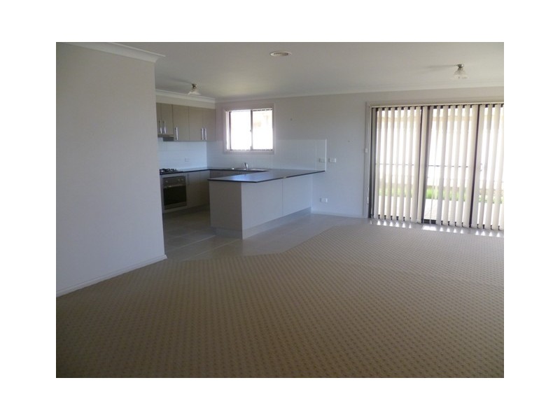 9 Hughes Street, Orange NSW 2800