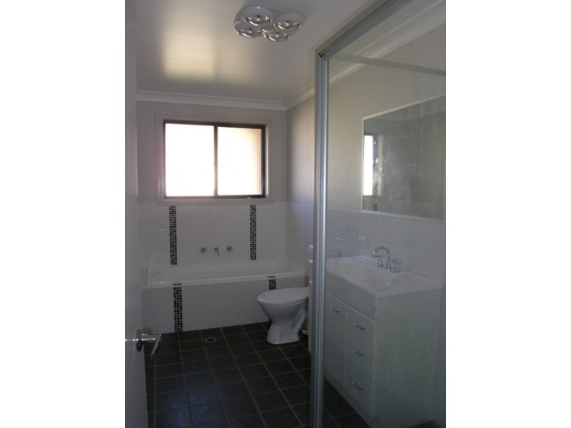 9 Hughes Street, Orange NSW 2800