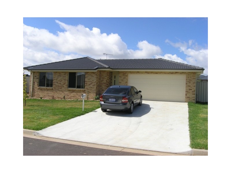 4 Sapphire Street, Orange NSW 2800
