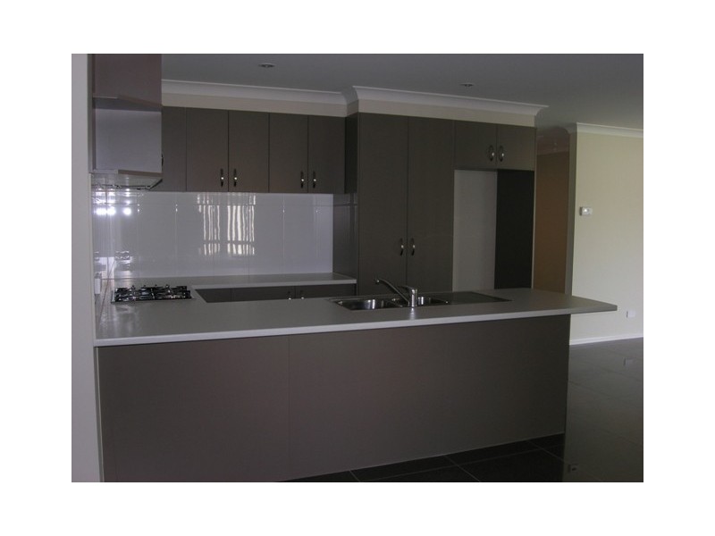 4 Sapphire Street, Orange NSW 2800