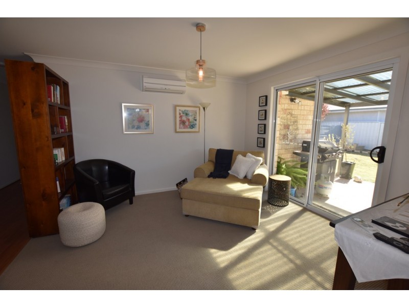 10 Burrows Court, Orange NSW 2800