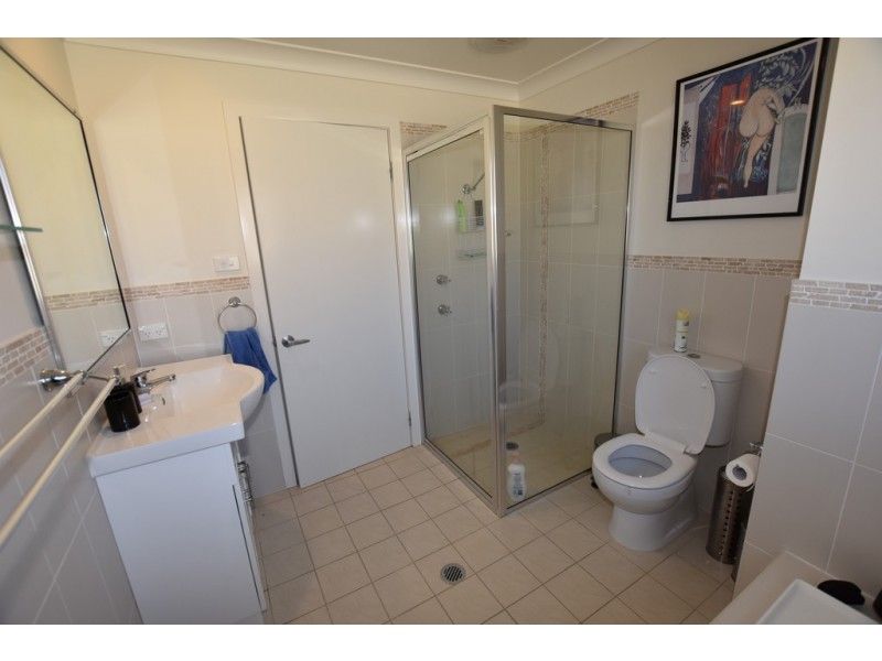 10 Burrows Court, Orange NSW 2800