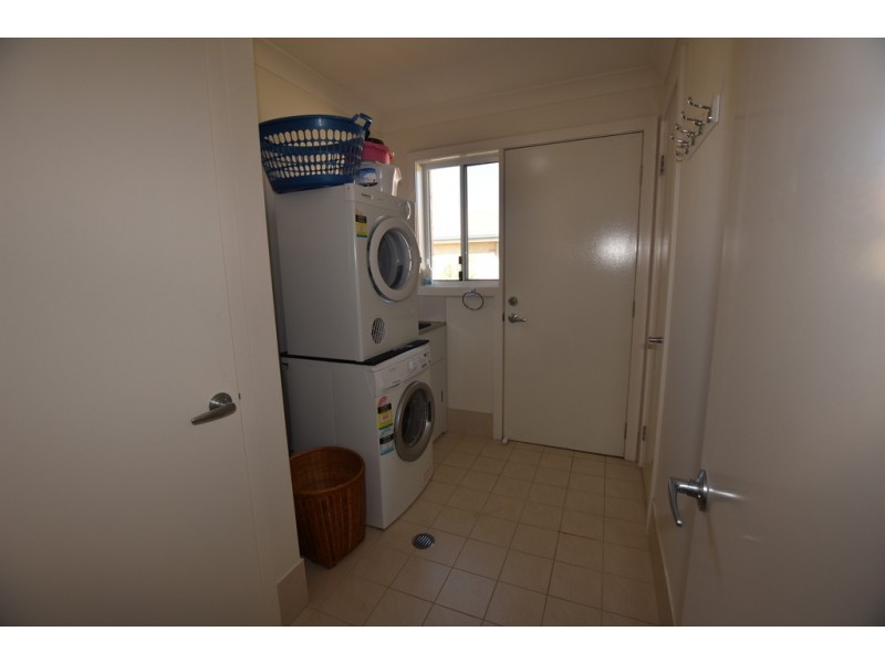 10 Burrows Court, Orange NSW 2800