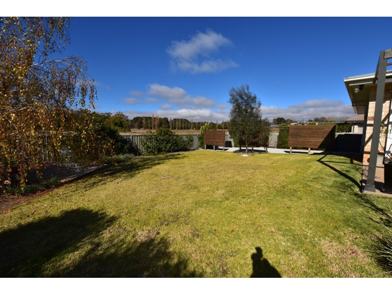 10 Burrows Court, Orange NSW 2800
