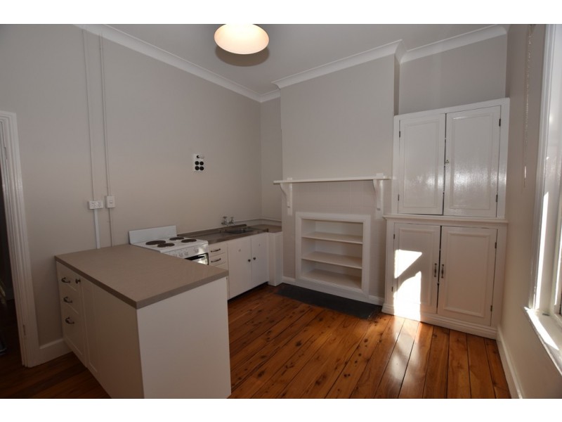 194 March Street, Orange NSW 2800