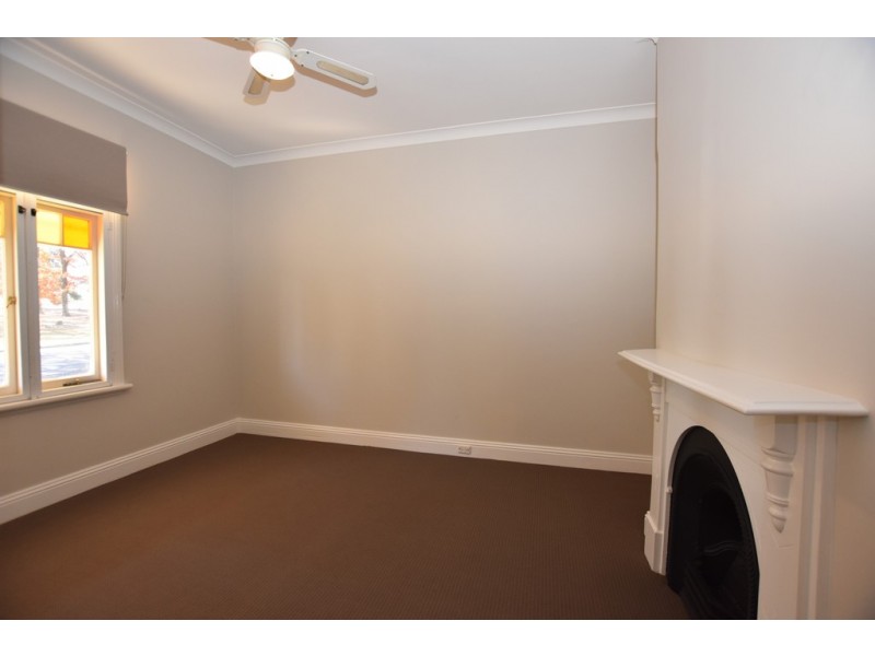 194 March Street, Orange NSW 2800