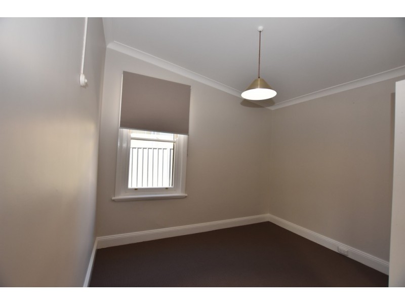 194 March Street, Orange NSW 2800