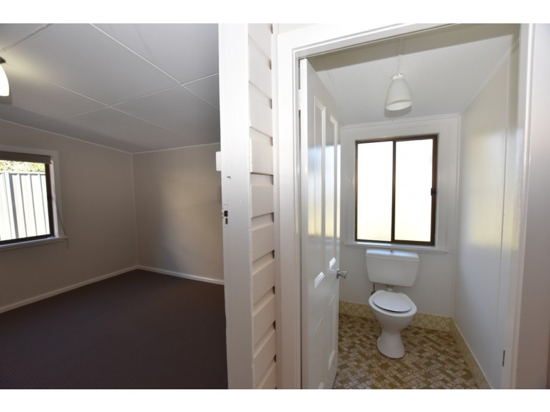 194 March Street, Orange NSW 2800