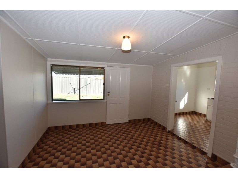 194 March Street, Orange NSW 2800
