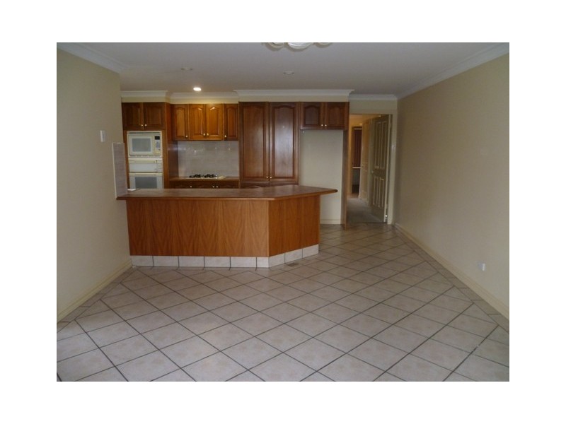 6 Alan Ridley Place, Orange NSW 2800