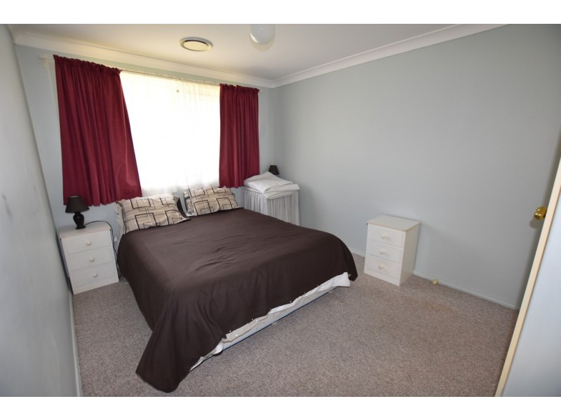 18 Coombes Place, Orange NSW 2800