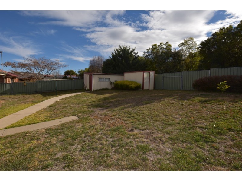 18 Coombes Place, Orange NSW 2800