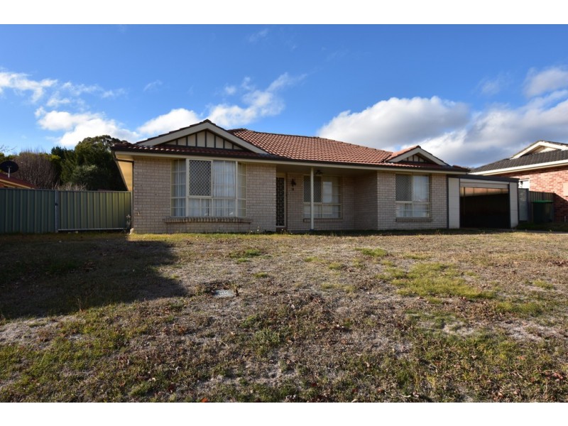 18 Coombes Place, Orange NSW 2800