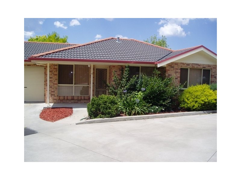 1/ 16 Forbes Road, Orange NSW 2800
