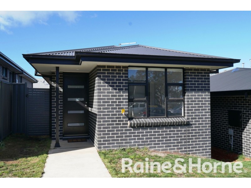 13a Stevenson Way, Orange NSW 2800