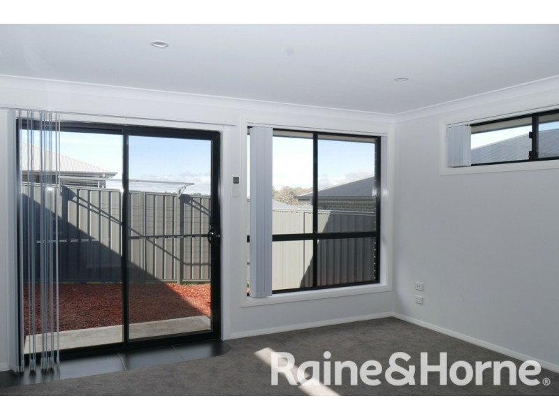 13a Stevenson Way, Orange NSW 2800