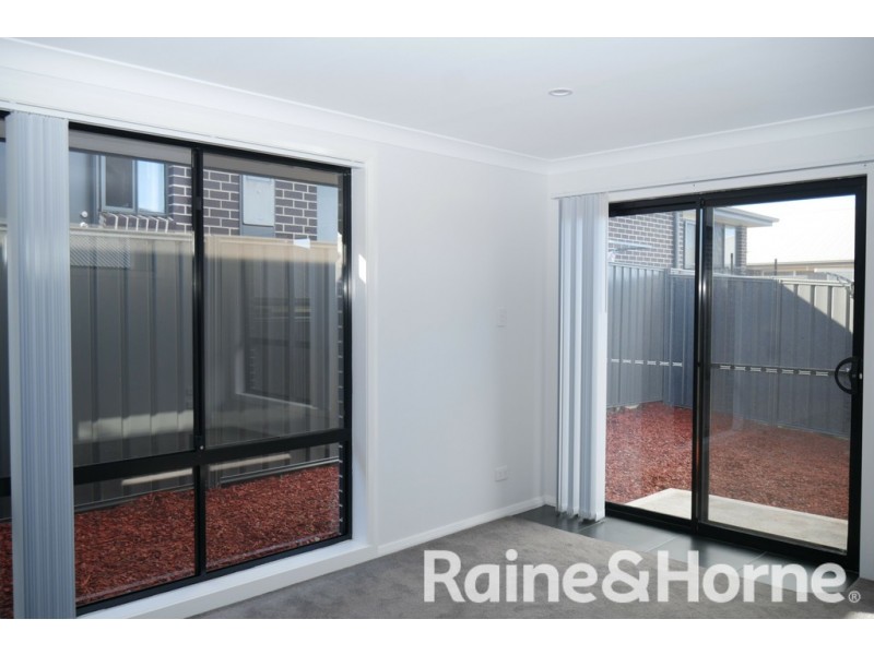 13a Stevenson Way, Orange NSW 2800