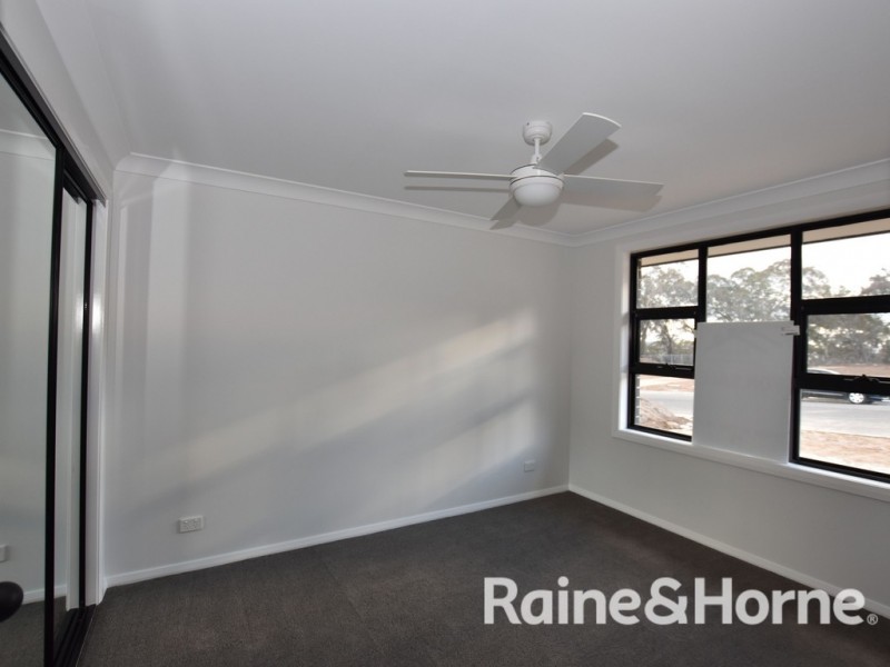 13a Stevenson Way, Orange NSW 2800